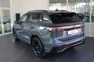 Volkswagen Tiguan R-Line  1.5l eTSI DSG Black Style Matrix Bild 2