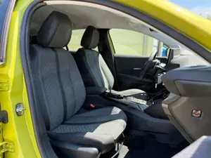 Peugeot 208 Allure 1.2 Hybrid 110 e-DCS6 Android Auto*SHZ*ACC* Bild 5