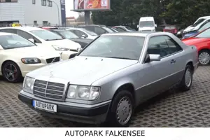 Mercedes-Benz 230 CE H-KENNZEICHEN OLDTIMER AUTOMATIK