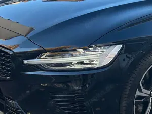 Volvo V60 Ultra Dark Recharge Plug-In Hybrid AWD Bild 5