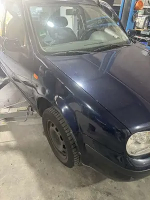 Volkswagen Golf 1.6 Comfortline TÜV Neue Service Neue