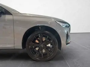 Volvo XC60 Ultra Black Edition Recharge Plug-In Hybrid Bild 4
