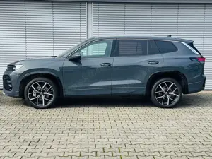 Volkswagen Tayron 2.0 TDI DSG 4MOTION R-LINE *AHK*HK* Bild 4