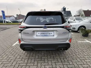 Subaru Forester 2.0ie AWD Aut. Platinum/ACC/Pano/Leder Bild 4