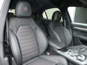 Alfa Romeo Stelvio Intensa 2.0 Turbo 16V AT8-Q4 Bild 5