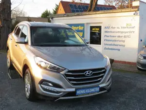 Hyundai TUCSON Intro Edition 4WD Aut.!! 2.Hd. Erst 67Tkm!
