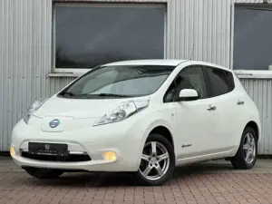 Nissan Leaf Acenta Zoro Emission Navi Kamera