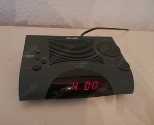 Retro-Radiowecker Philips AJ3015