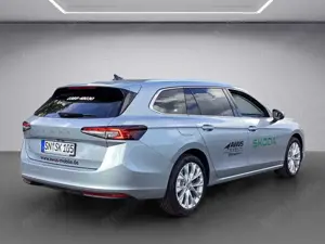 Skoda Superb Combi 2.0TDI DSG Selection AHK Bild 5
