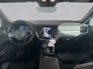 Volvo V60 Kombi Plus Dark Recharge Plug-In Hybrid AWD Bild 4