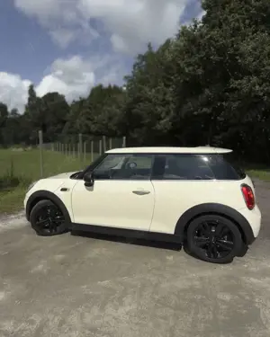 MINI One Bild 2