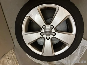 Audi Alufelgen 17 Zoll mit Reifen 225 45 R17   fast neu
