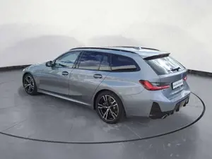 BMW 330 iA Touring M Sport Panorama-Glasdach Rückfahr Bild 4