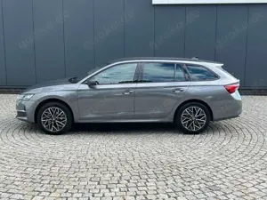 Skoda Octavia Combi TOUR 2.0 TDI DSG *AHK, Travel Assist, ACC* Bild 3