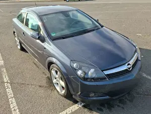 Opel Astra Astra GTC Fließheck Diesel  3-Türer GTC 1.9