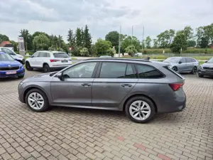 Skoda Octavia Combi 1.5 TSI mHEV 110 kW Selection Bild 3