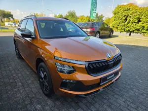 Skoda Kamiq Selection 1.0 TSI DSG 81 kW/PDC/ACC/BFS/Navi