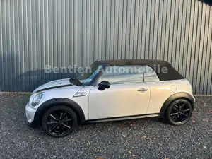 MINI Cooper S Cabrio Leder,Xenon,Klima,Navi,PDC Bild 2
