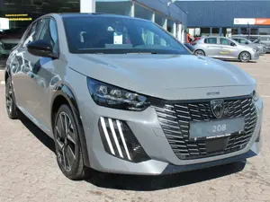 Peugeot 208 GT Hybrid 145 e-DSC6 Sicht  Navi Bild 3