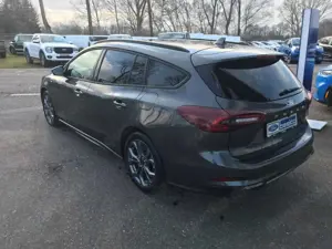 Ford Focus ST-Line X MHEV+LED+PDC+RFK+TEMP+KeyFree+LMF Bild 5