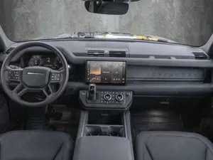 Land Rover Defender 110 D250 X-Dynamic SE Bild 4