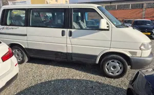 Volkswagen T4 Multivan  TDI2,5L  .TÜV 10. 2026 Bild 3