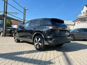 Volkswagen Tiguan 2.0 TDI Life *LED Plus Navi AHK IQ.DRIVE* Bild 2