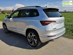 Skoda Karoq Sportline 2.0TDI DSG 4x4 AHK Matrix Pano Sound ... Bild 2