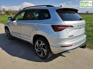 Skoda Karoq Sportline 2.0TDI DSG 4x4 AHK Matrix Pano Sound ... Bild 3