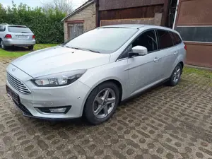 Ford Focus Titanium/Automatik/Navi/RFK