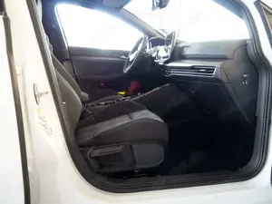 Volkswagen Golf VIII 1.5 eHybrid GTE ACC MATRIX-LED 360° Bild 2