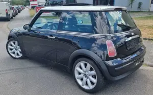 MINI Cooper Panoramadach HK Sound Tempomat Youngtimer Bild 3