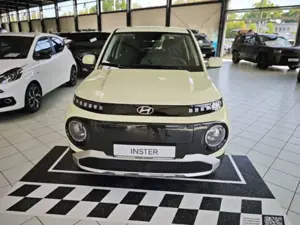 Hyundai Inster Hyundai 49 kWh 115 PS 2WD SELECT Navi Bild 2