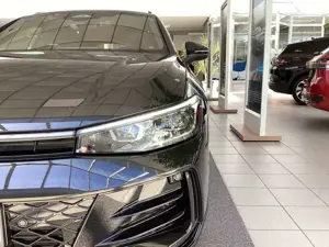 Volkswagen Passat R-Line 2,0 l TDI SCR 110 kW (150 PS) 7-Gang-Doppe Bild 4