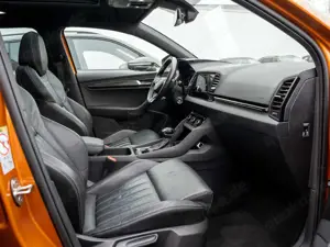 Skoda Karoq 2.0 TDI Sportline 4x4 DSG AHK ACC PANO Bild 2