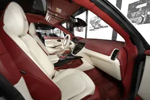 Aston Martin DBX 4.0 V8 #Exclusive Farbkombi #deutsches Fzg.