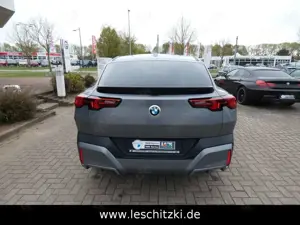 BMW X2 sDrive18d Automatik/DAB/HiFi/LED Bild 4