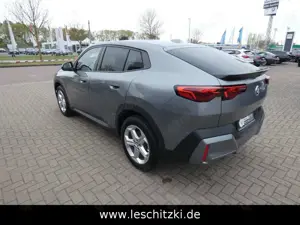 BMW X2 sDrive18d Automatik/DAB/HiFi/LED Bild 3