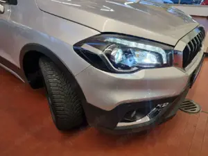 Suzuki SX4 S-Cross Comfort+ 4x4 Autom.Pano LED Kam. Winterräder Lede Bild 3