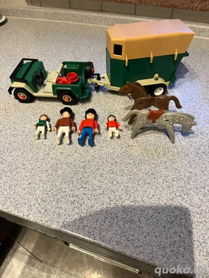 Playmobil Jeep mit Pferdeanhänger Bild 2