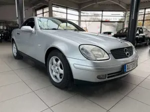 Mercedes-Benz SLK 200 Tuner CD Spieler, Automatik Bild 3