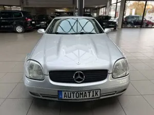 Mercedes-Benz SLK 200 Tuner CD Spieler, Automatik Bild 5