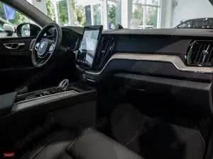 Volvo XC60 T8 Ultra Dark Recharge Plug-In Hybrid AWD Bild 5