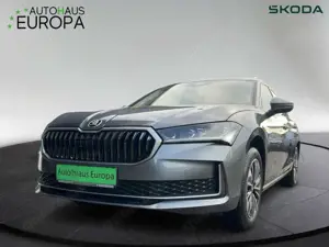 Skoda Superb Combi 1.5 TSI DSG Selection 4xSHZ ACC Navi KlimA W