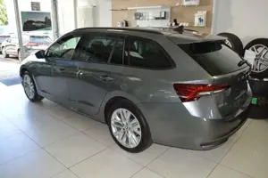 Skoda Octavia Combi Selection 2.0 TDI DSG LED Navi Rückfahrka... Bild 2