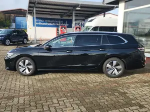 Volkswagen Passat 2.0 TDI Elegance Matrix 360° AHK Keyless EasyOpen Bild 3