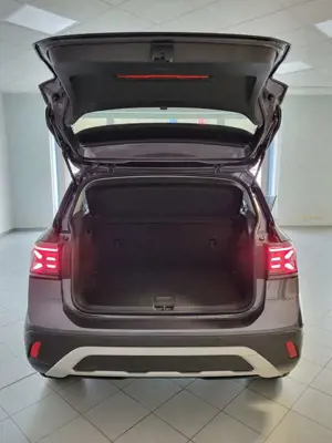 Volkswagen T-Cross Style DSG 17"LM 2AC+ LED+ Navi TravelAss Bild 4