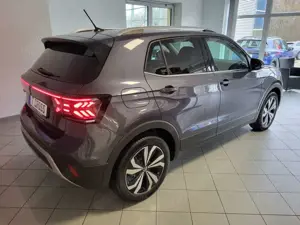 Volkswagen T-Cross Style DSG 17"LM 2AC+ LED+ Navi TravelAss Bild 2