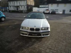 BMW 318 3er 318i Cabrio  Exclusiv Edition