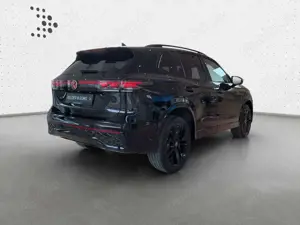 Volkswagen Tiguan R-Line 2.0 TDI 4M AHK*BLACKSTYLE*HK*PANO Bild 2